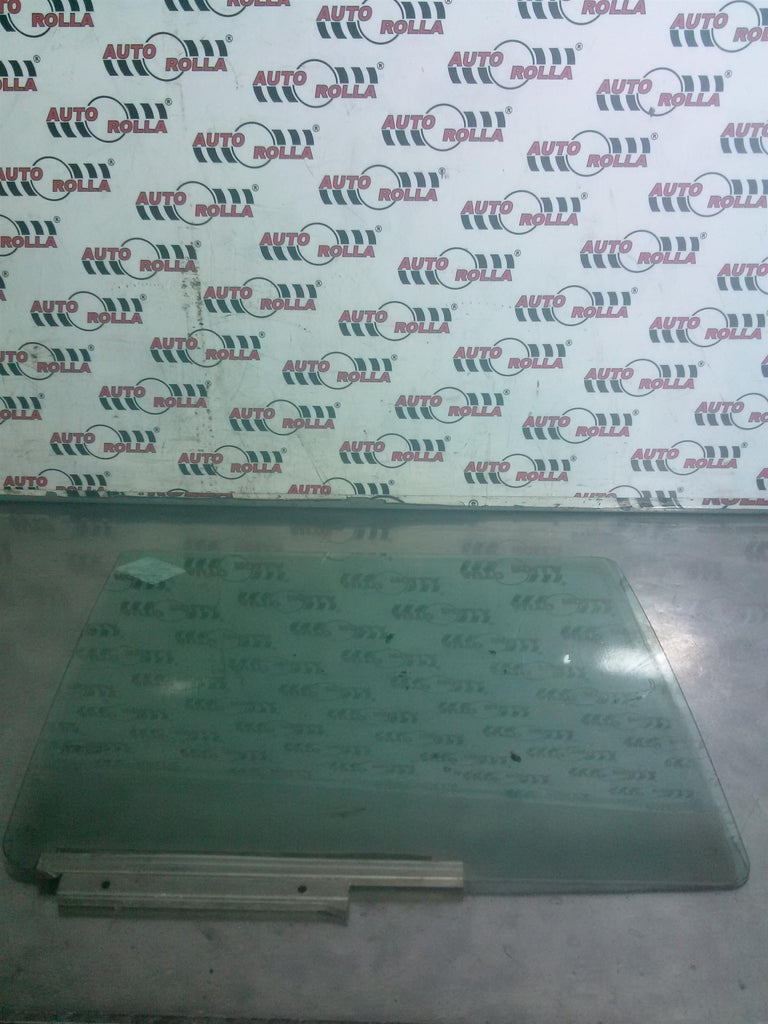 Geam dreapta spate Suzuki Swift 1.3D, an 2007