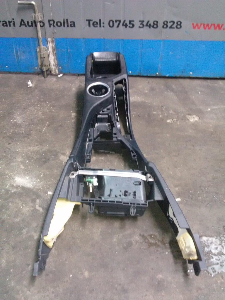 Consola centrala BMW X1 E84 facelift 2.0 d, 142cp, an 2015, N47D20C