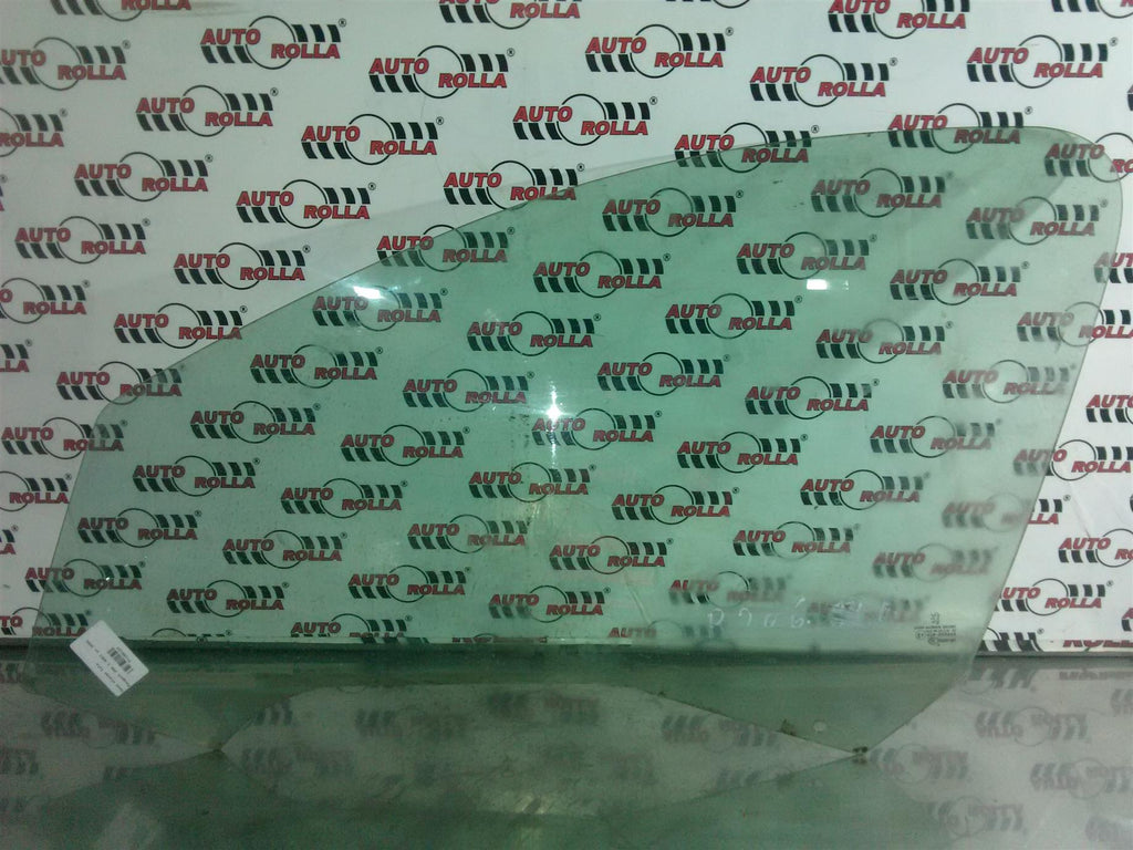Geam stanga fata Peugeot 206 1.4HDI an 2005