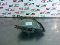 Proiector dreapta Toyota Yaris 1.4S an 2008