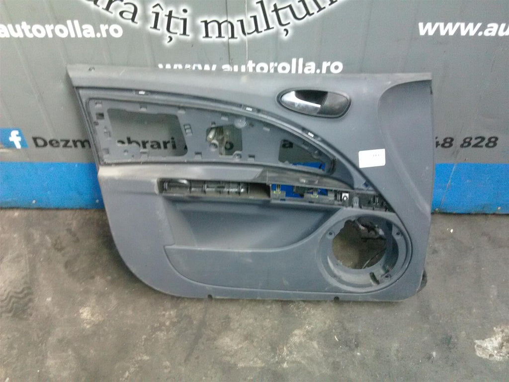 Fata usa stanga fata Seat Leon 1.9 tdi, an 2010