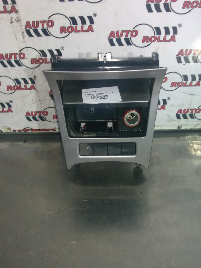 Scrumiera Volkswagen Golf 5, 1.9 tdi, an 2006