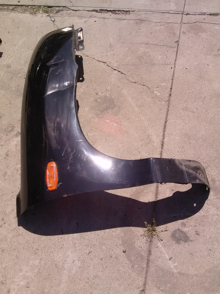 Aripa dreapta fata Hyundai Santa Fe 2.0 d, an 2004