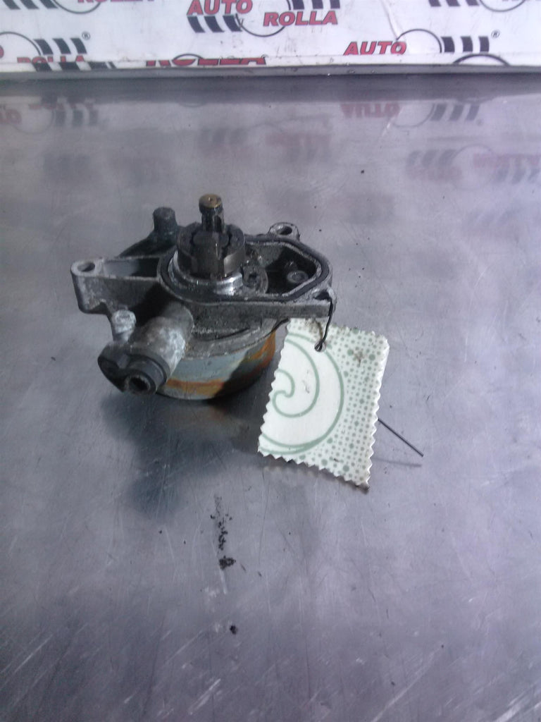 Pompa vacum Hyundai i30 1.6crdi,an 2011