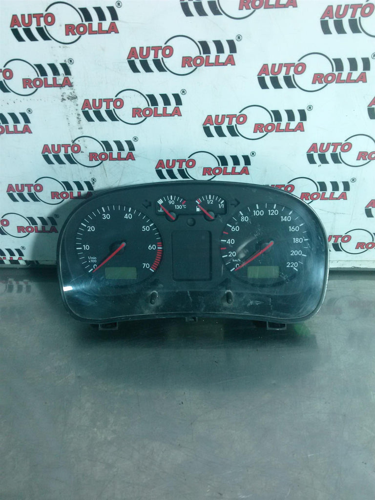 Ceas bord olkswagen Golf 4, 1.4S, an 2002