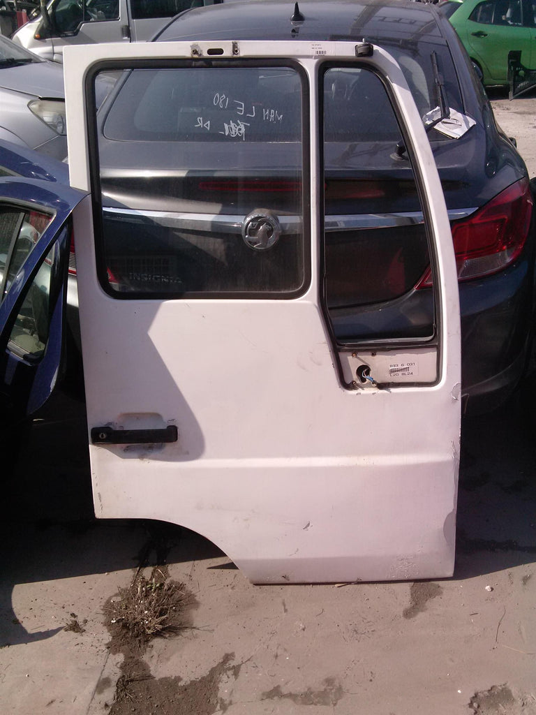 Usa dreapta MAN LE 15220