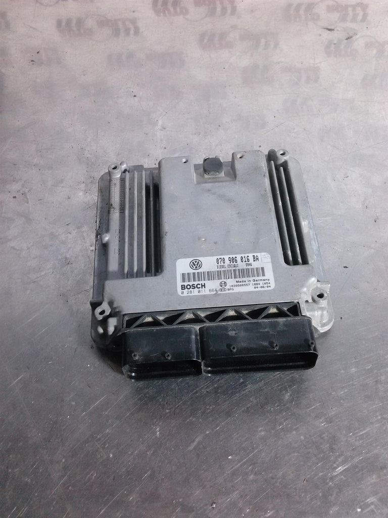 Calculator motor Volkswagen T5 Caravelle, 2.5 tdi, an 2006