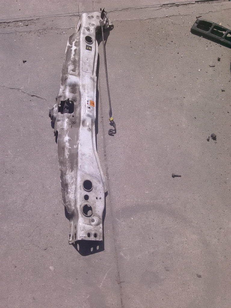 Traversa superioara+incuietoare capota Ford Transit, an 2008