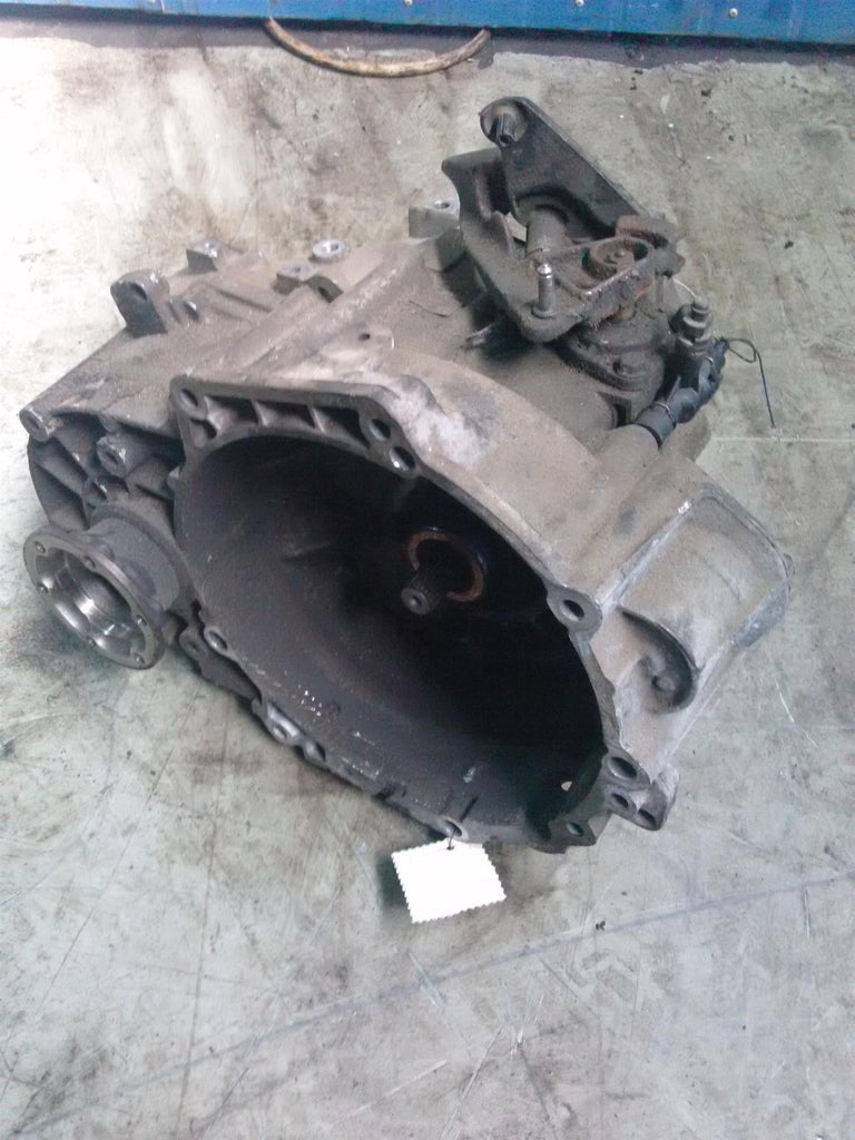 Cutie viteze Volkswagen Passat B6, 2.0D, an 2009, E5