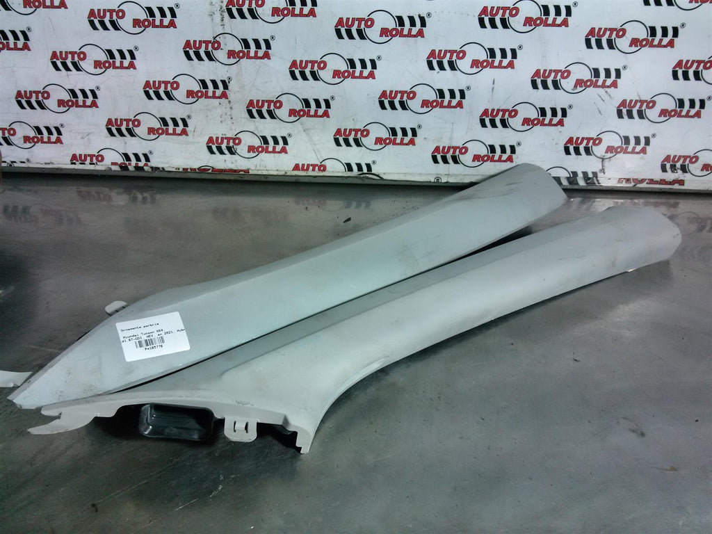 Ornamente parbriz Hyundai Tucson NX4, 1.6T-GDI, HEV, an 2021, Hybrid