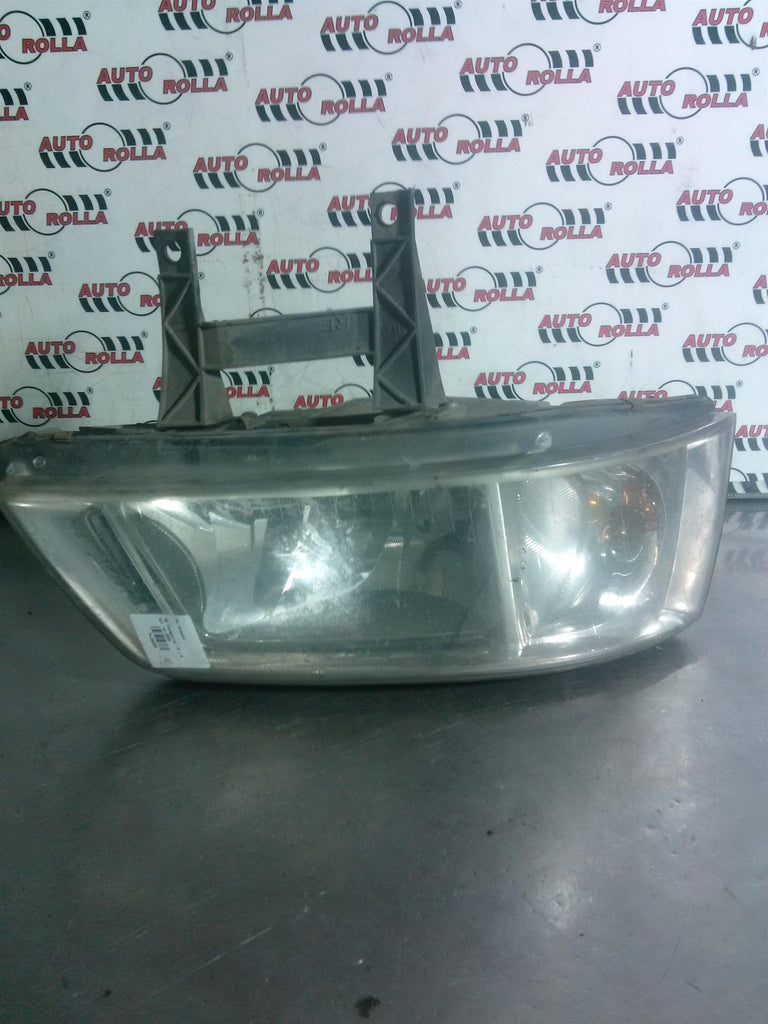 Far dreapta VW Transporter T5 1.9 tdi, an 2005.