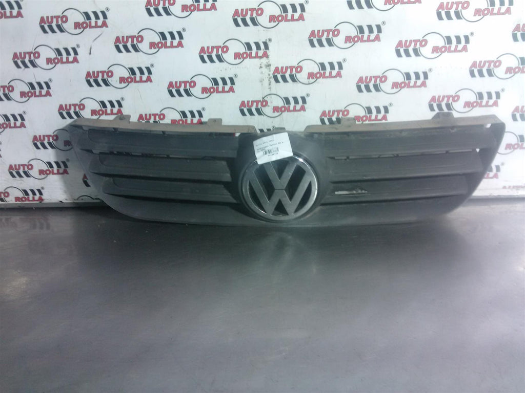Grila bara fata Volkswagen Passat B5.5, an 2002.