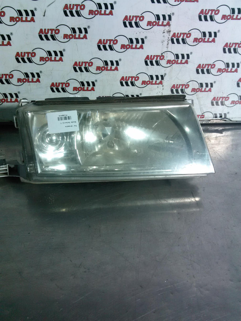 Far dreapta Skoda Octavia 1