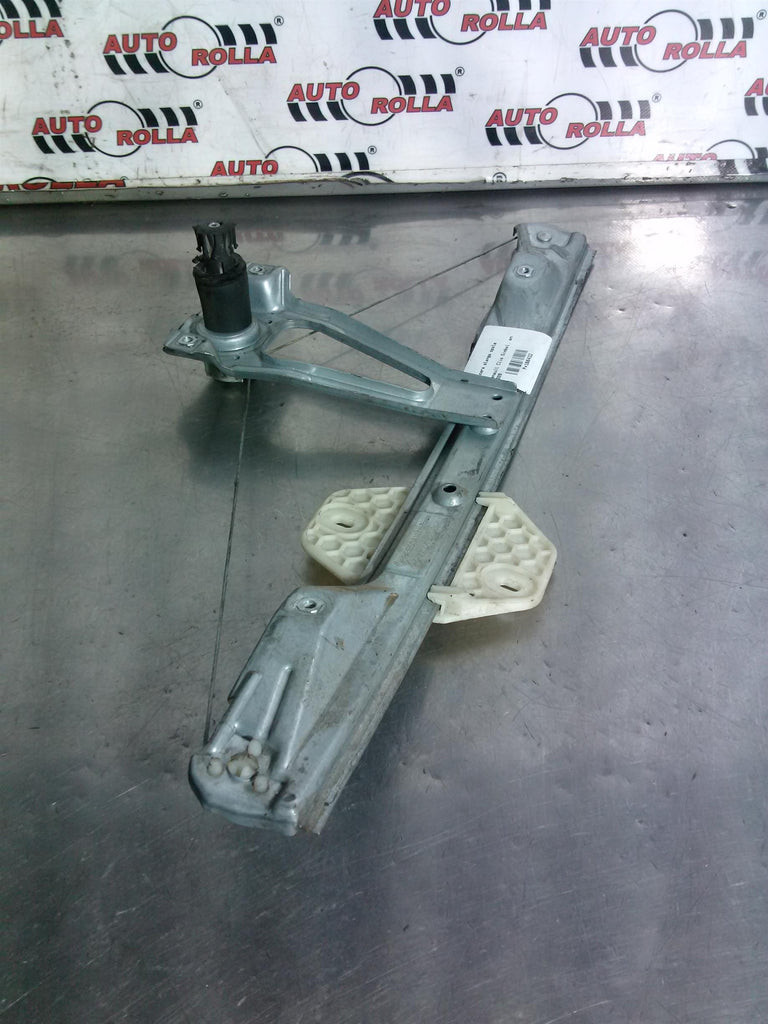 Macara stanga spate Renault Clio Simbol, an 2009