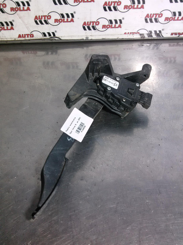 Pedala acceleratie Opel Corsa B, an 2001