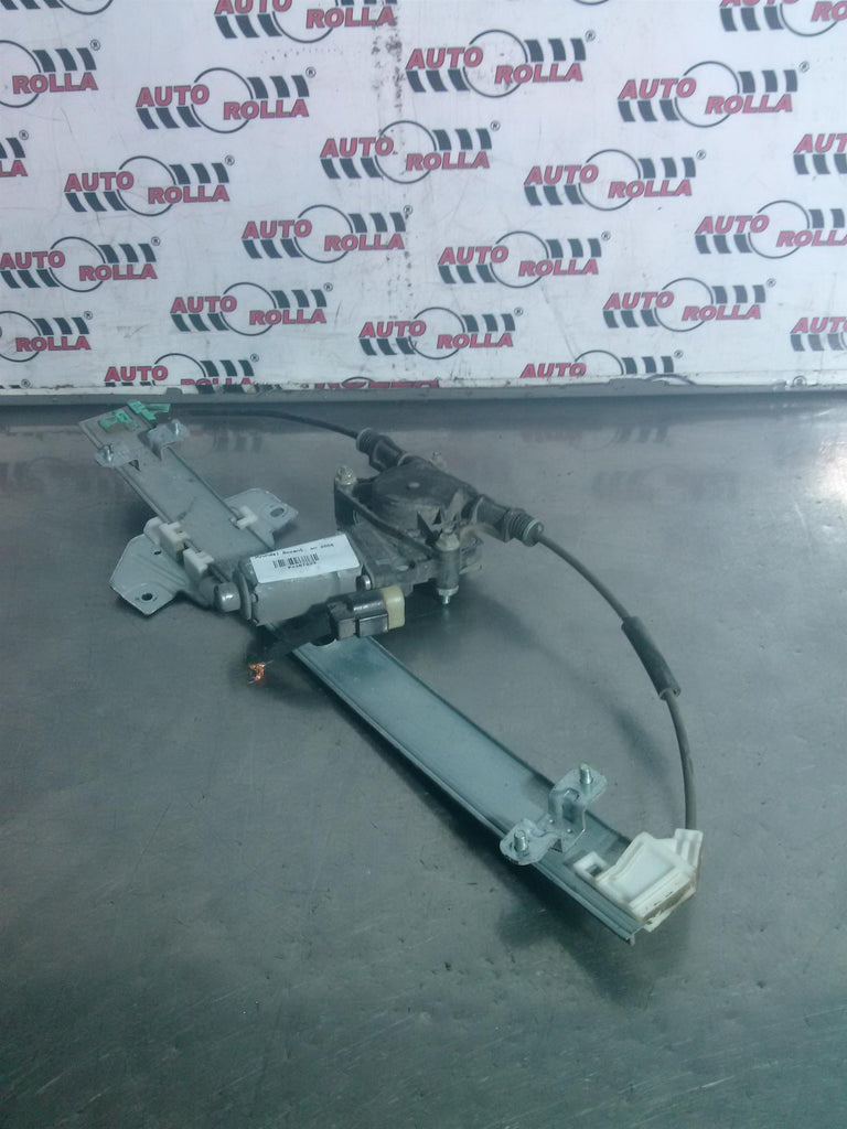 Macara dreapta fata Hyundai Accent, an 2008