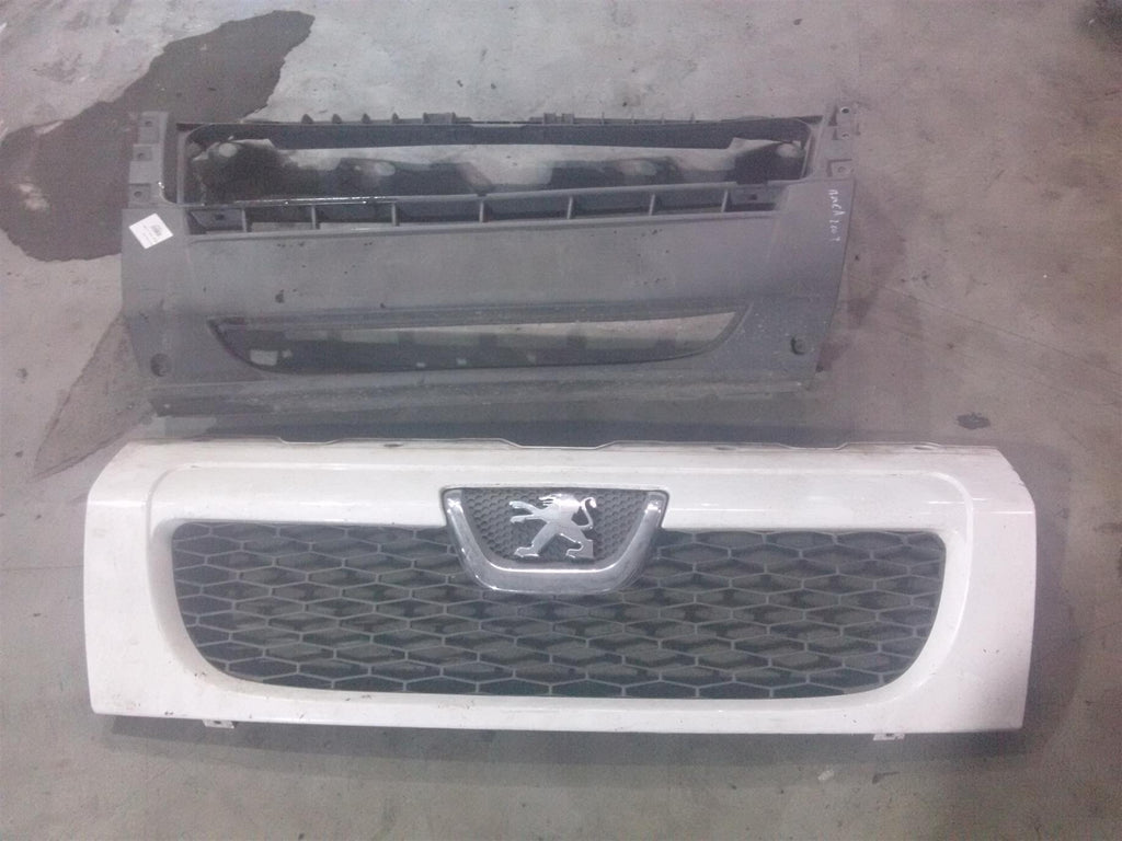 Grila bara fata Peugeot Boxer, an 2008.