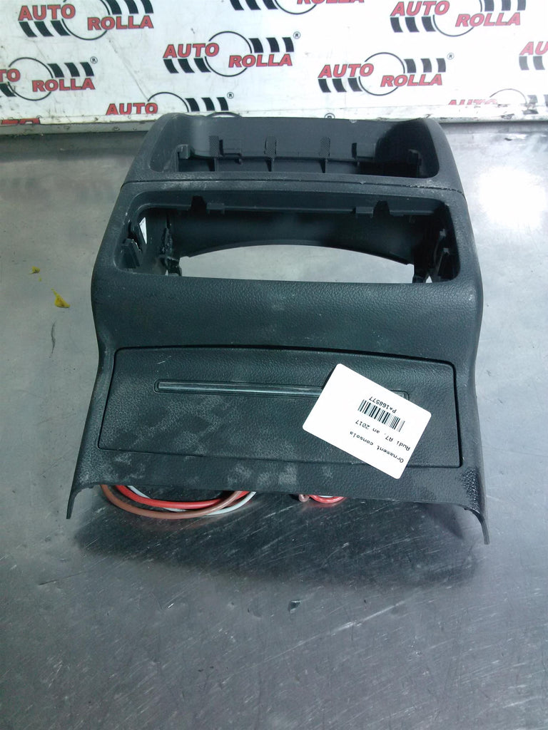Ornament consola Audi A7, an 2017