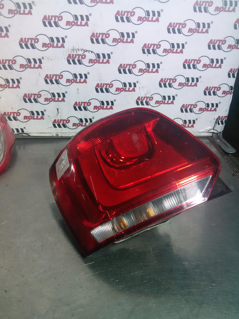 Stop stanga aripa Volkswagen Polo, an 2012.