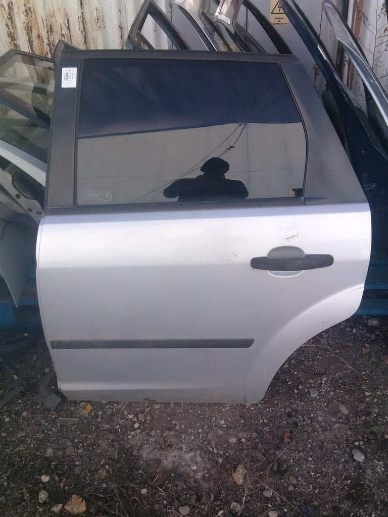 Usa stanga spate Ford Focus C max 1.6S an 2005
