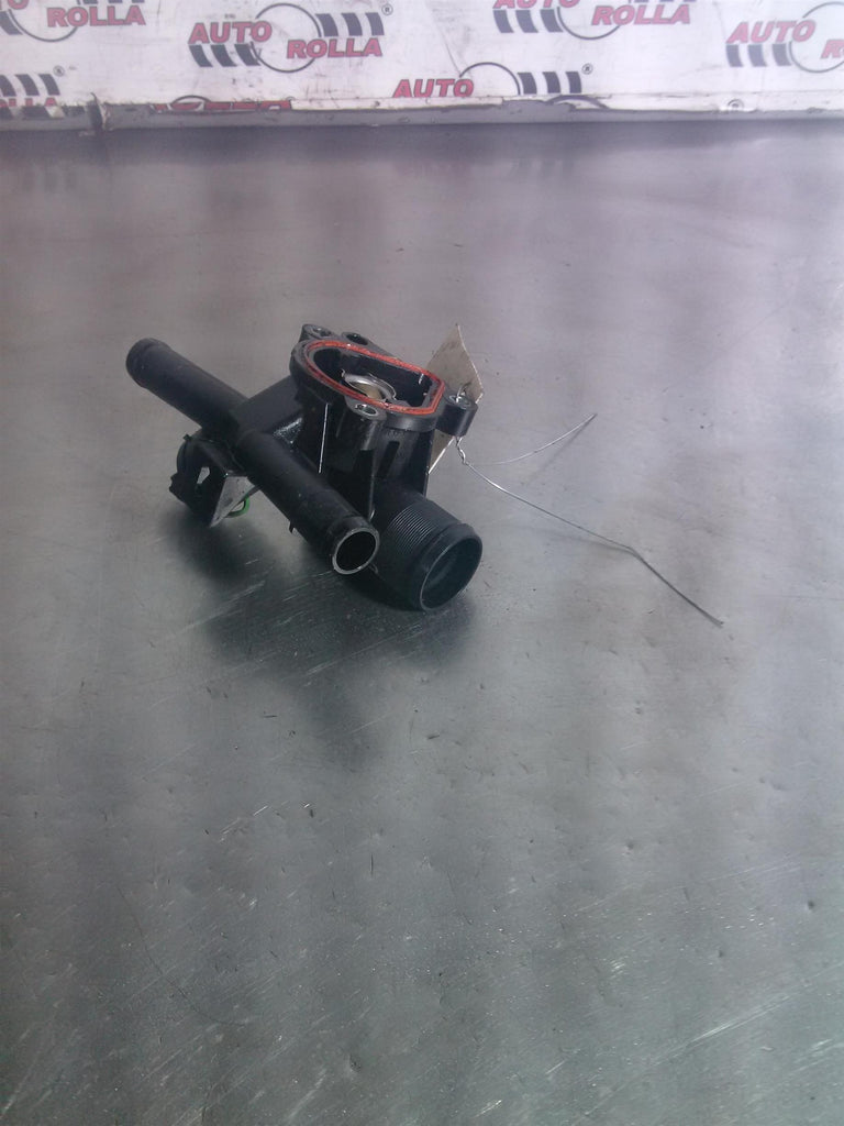 Carcasa termostat Renault Master 2.3d an 2015.