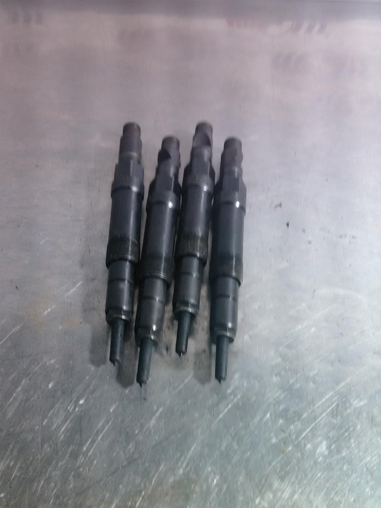 Injectoare set Ford Tranzit 2.0tddi an 2003