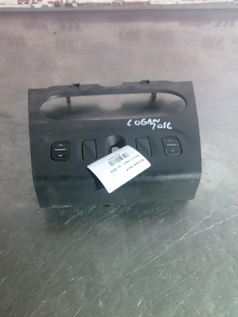 Butoane bord Dacia Logan, an 2016
