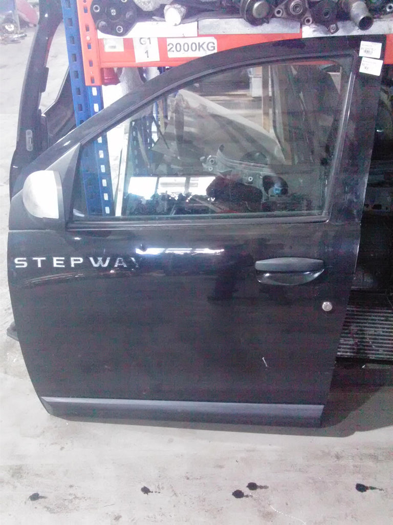 Usa stanga fata Dacia Dokker 1.6S, an 2014, euro 5, K7M-A8