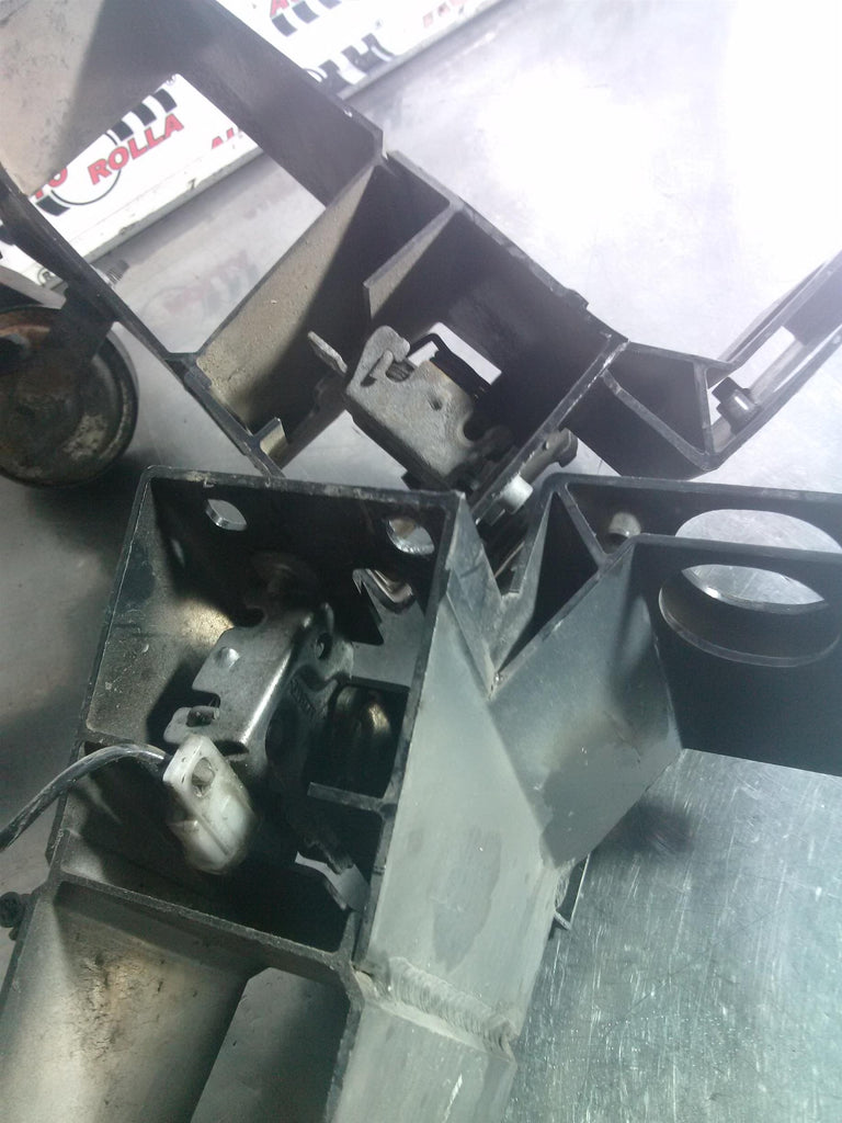 Incuietoare capota BMW X3 F25, 3.0D, an 2014