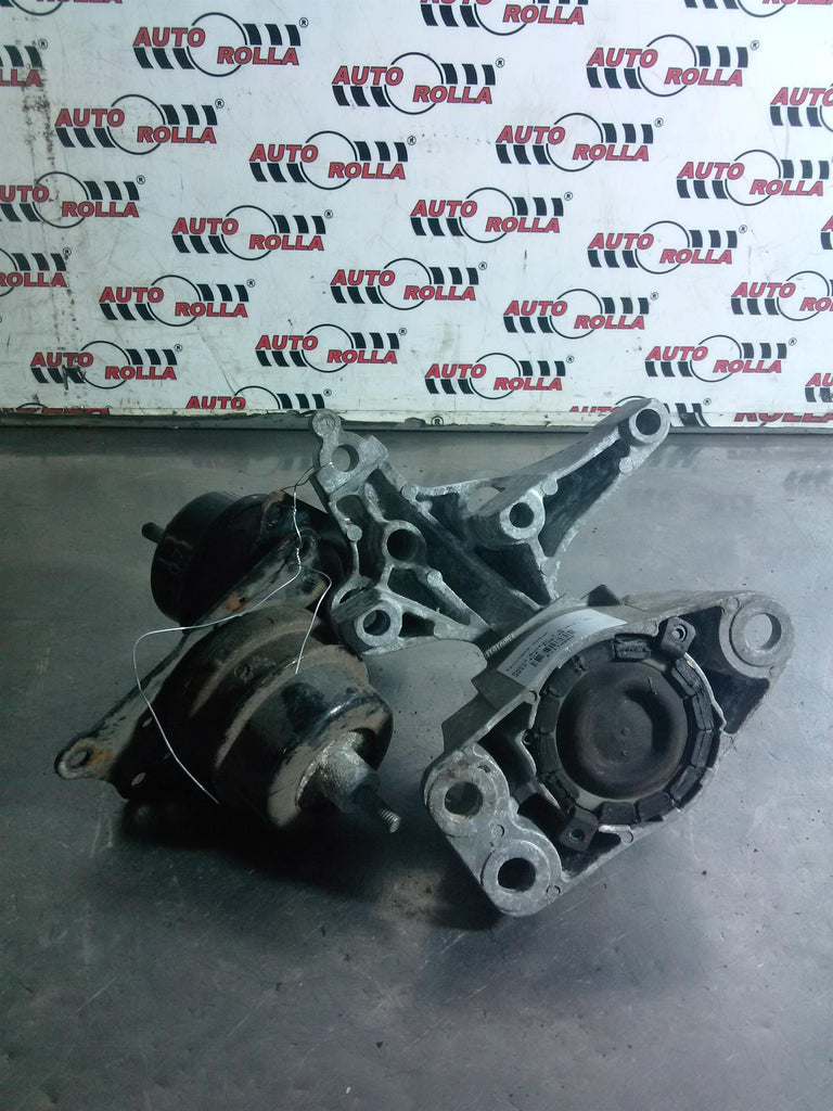 Tampoane motor Dacia Duster 1.5 dci, an 2011,4x4, K9K-J8