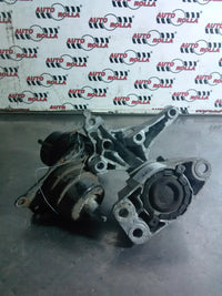 Tampoane motor Dacia Duster 1.5 dci, an 2011,4x4, K9K-J8