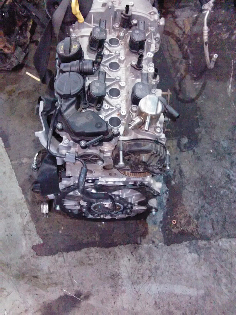 Motor Volkswagen T , 1.5TSI, an 2022, DXD