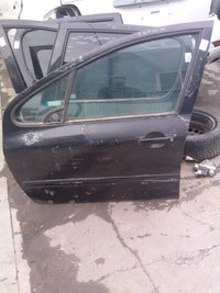 Usa stanga fata Peugeot 307, an 2006.