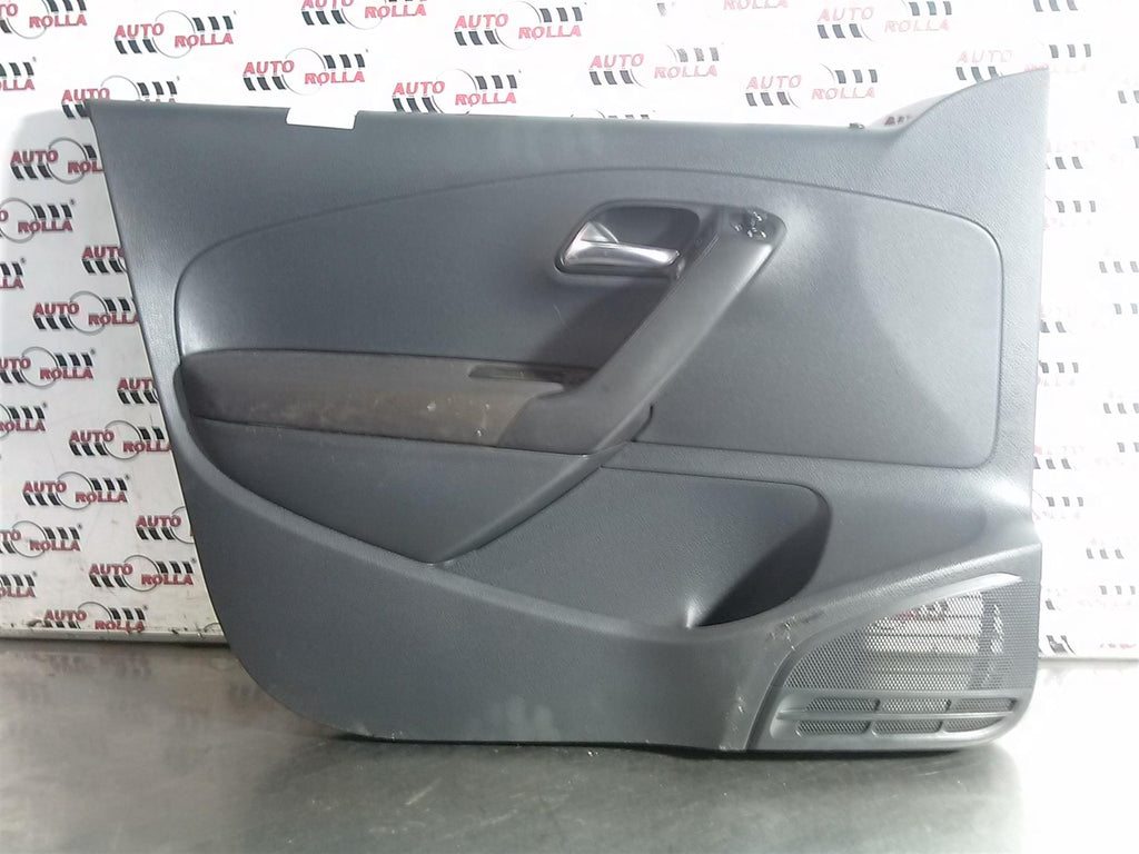 Tapiterie usa stanga fata Volkswagen Polo, an 2012.