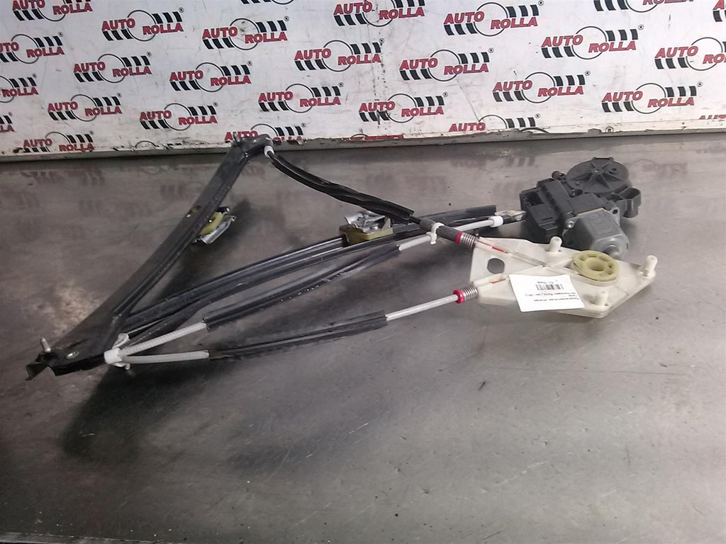 Macara+motoras stanga fata Volkswagen Polo, an 2012.