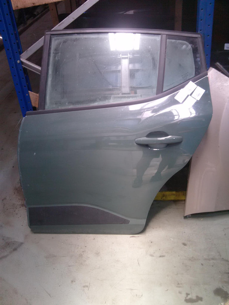 Usa stanga spate Dacia Sandero 1.0TCE, an 2024, H4D-E4