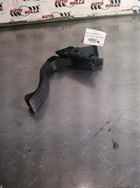 Pedala acceleratie Dacia Duster 1.5d an 2012.