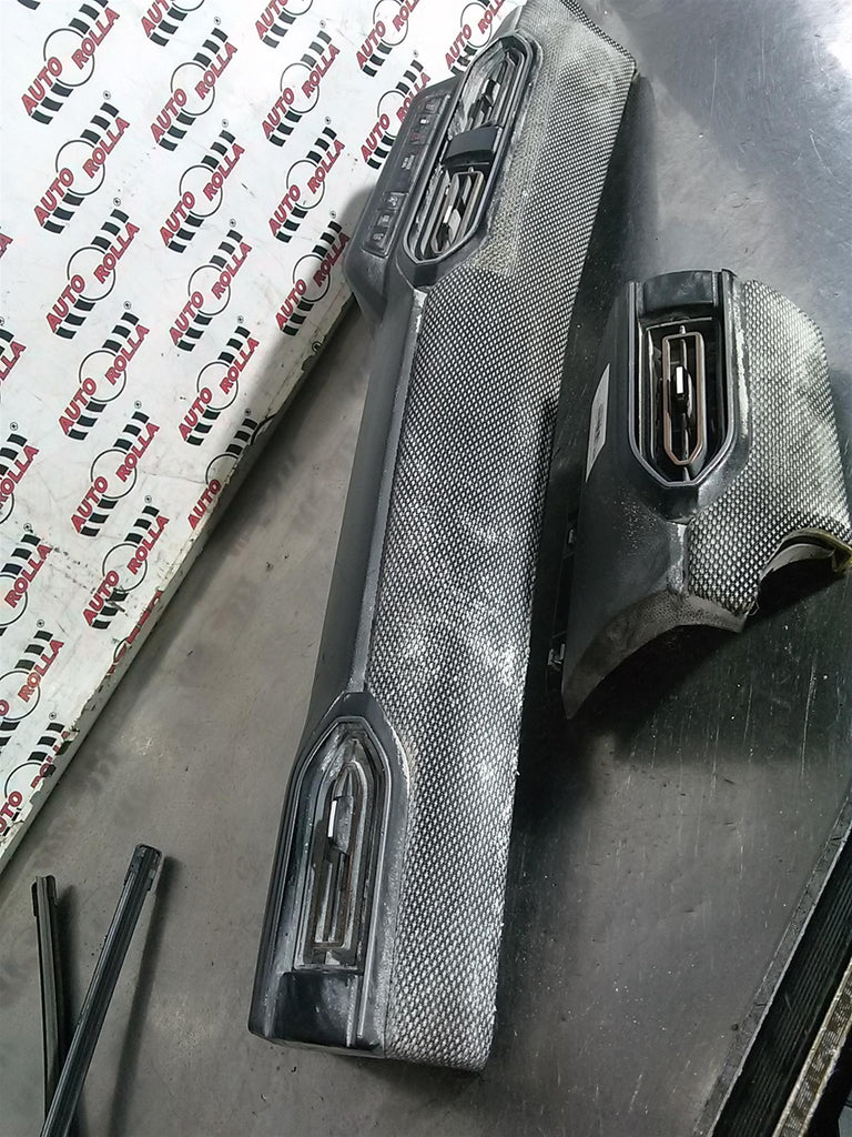 Grile aerisire bord Dacia Sandero 1.0TCE, an 2024, H4D-E4
