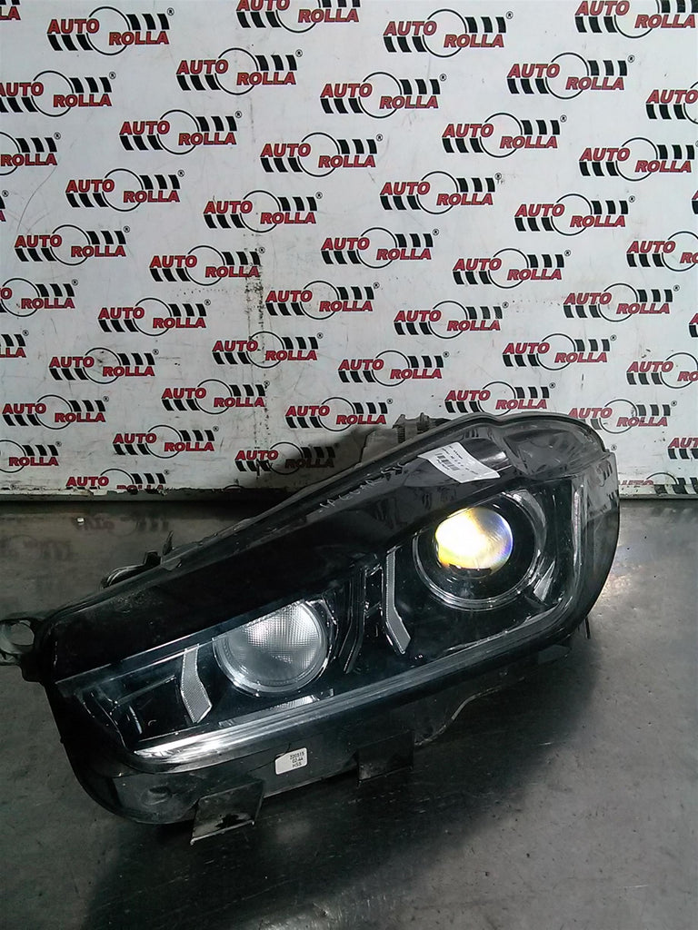 Far stanga Jaguar XE 2.0 d, an 2015