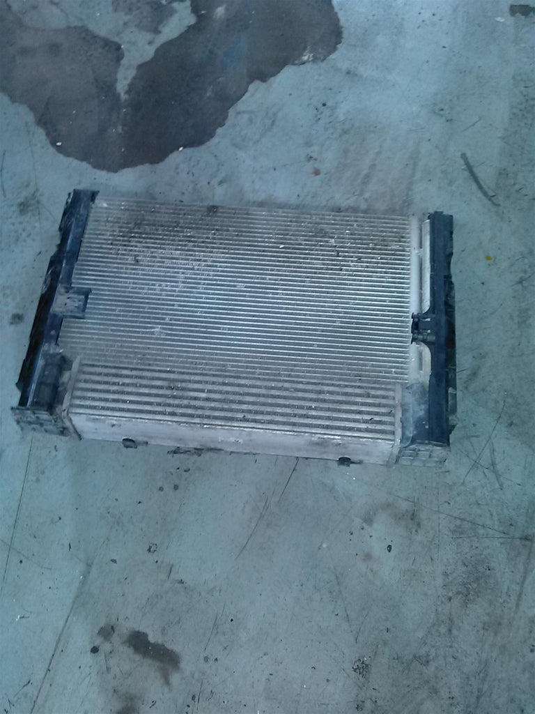 Radiator apa BMW seria 1 E87 2.0 d, an 2008
