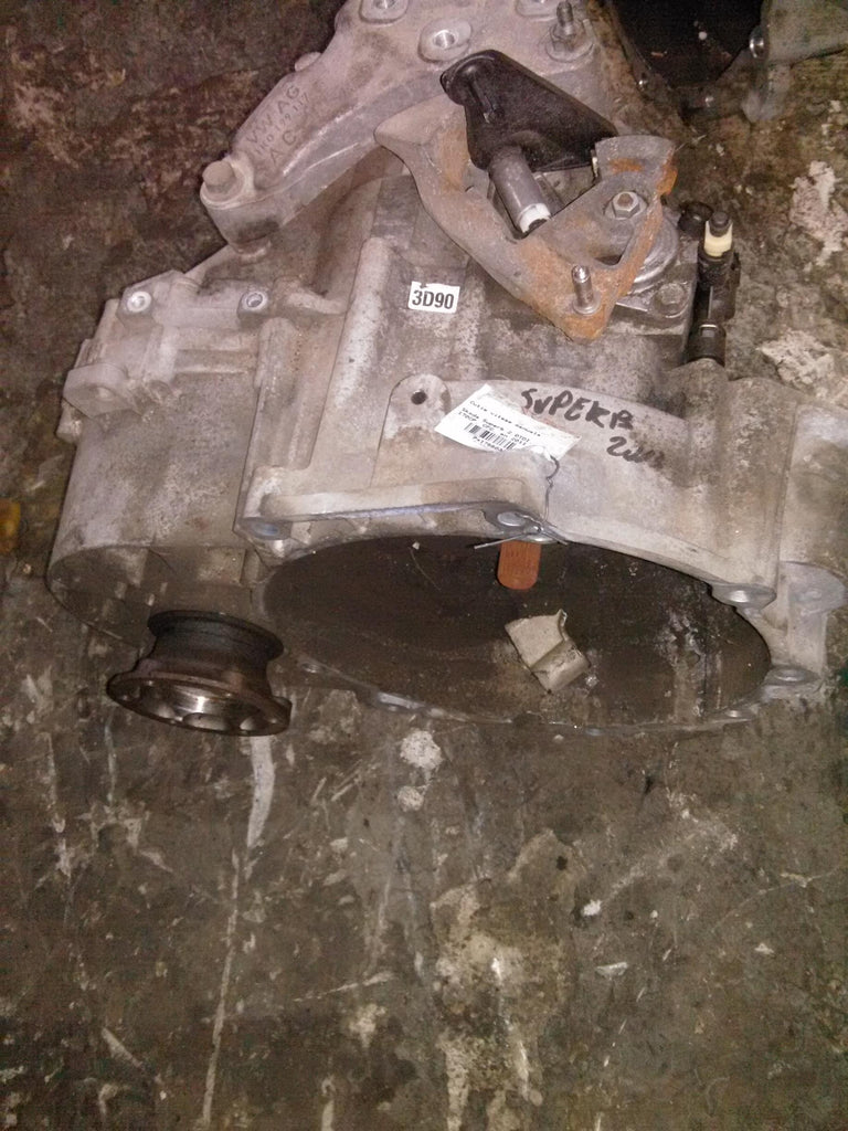 Cutie viteze manuala Skoda Superb 2.0TDI, 170CP, CFG, an 2011