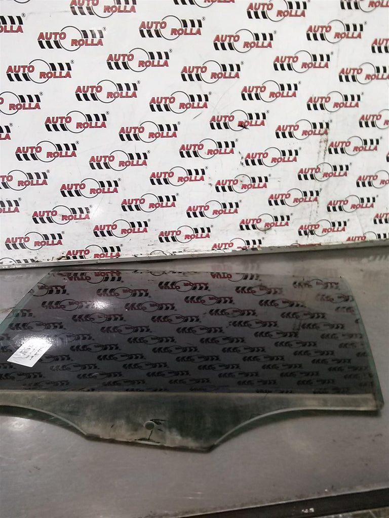 Geam usa stanga spate Skoda Superb an 2013