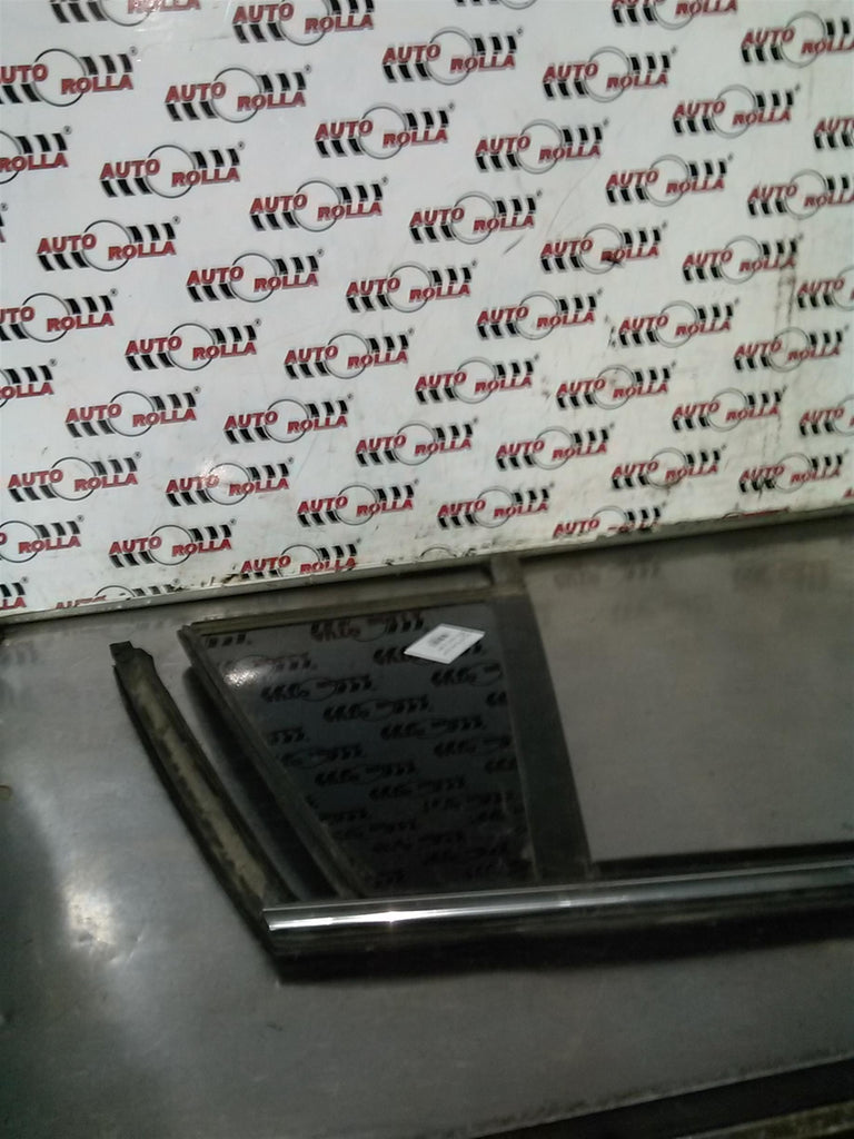 Geam coltar usa stanga spate Skoda Superb an 2013