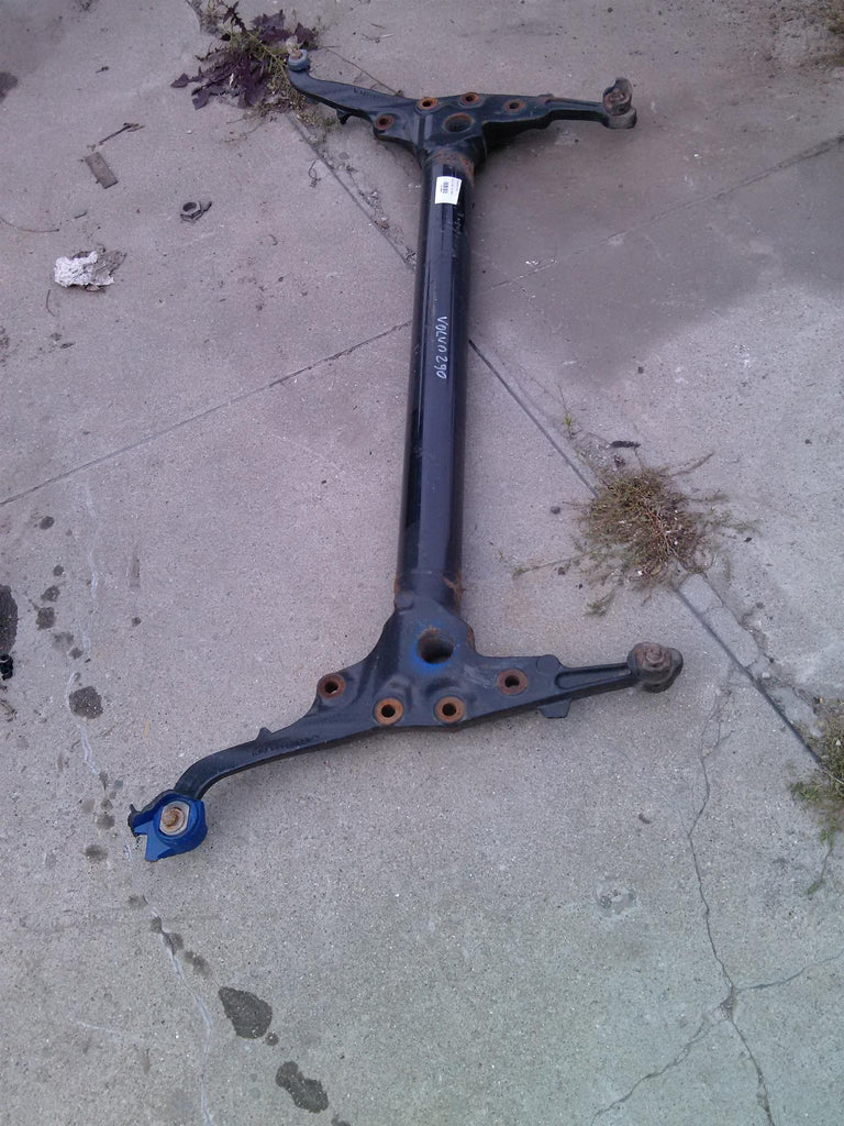 Traversa fata Volvo FL9, an 2012