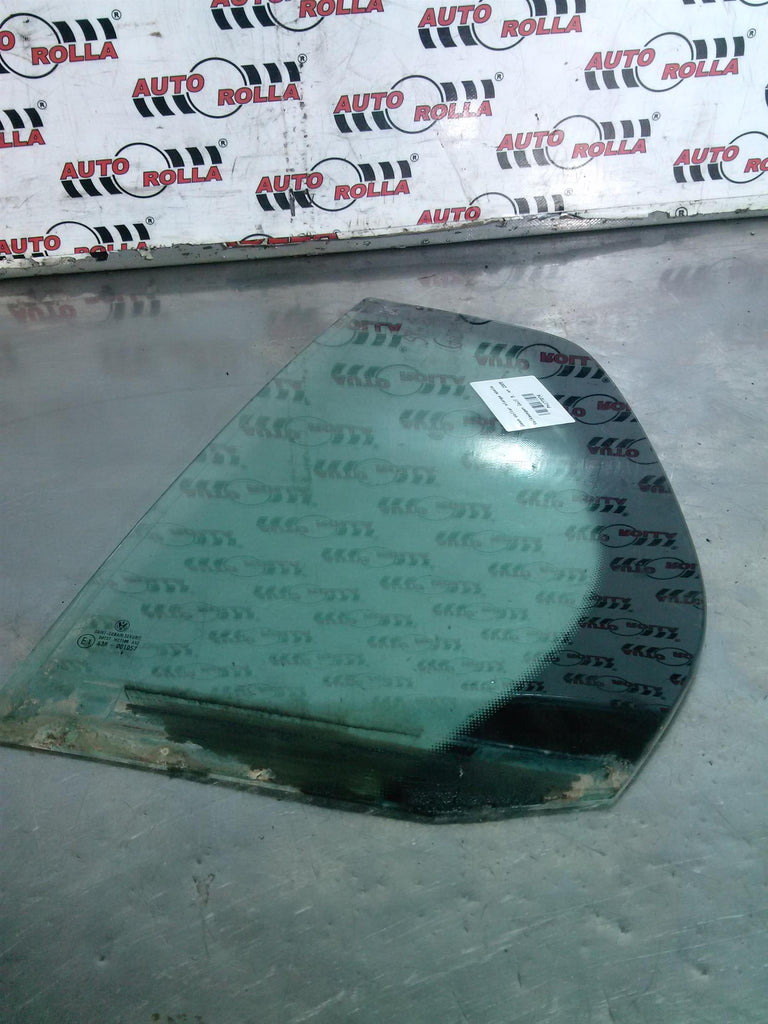 Geam coltar stanga spate Volkswagen Golf 5, an 2005