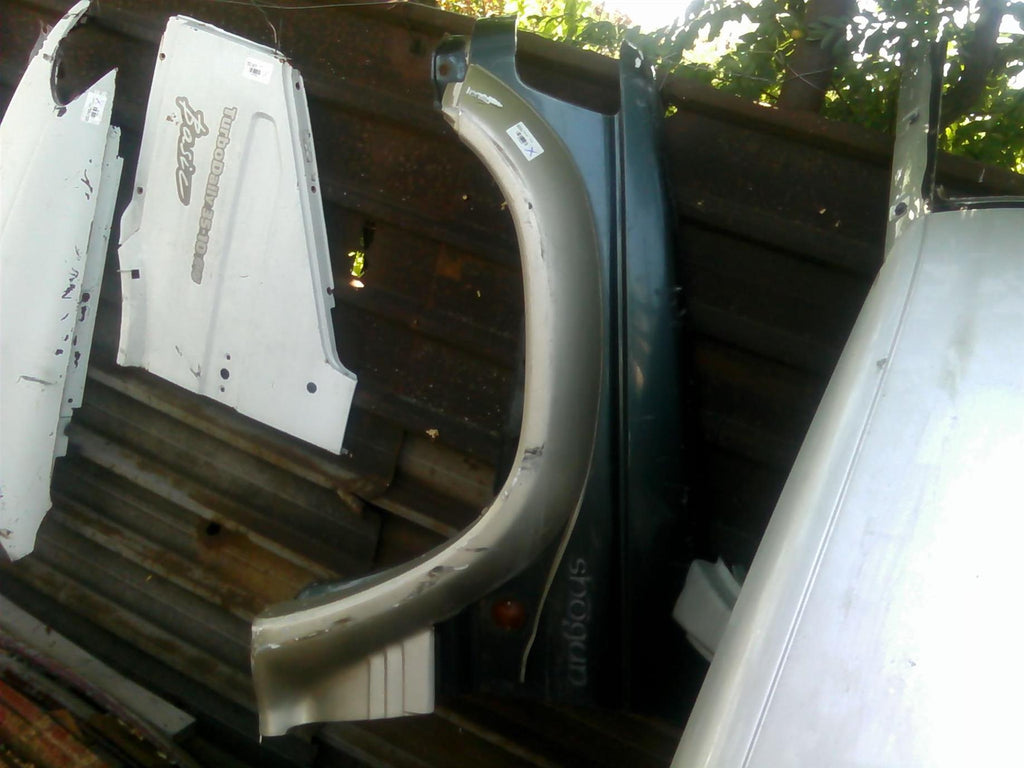 aripa stanga fata Mitsubishi Shogun