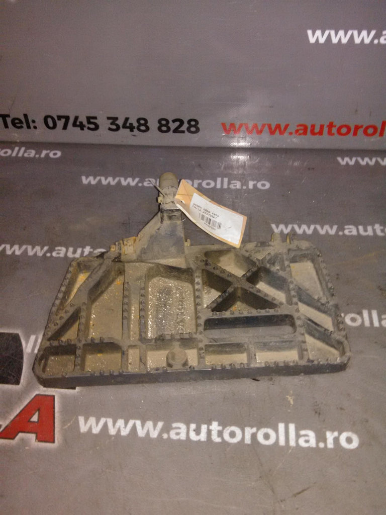 scara bara fata Volvo FH12