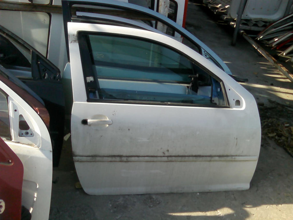 usa dreapta fata completa 2usi Volkswagen Golf 4, 2 usi