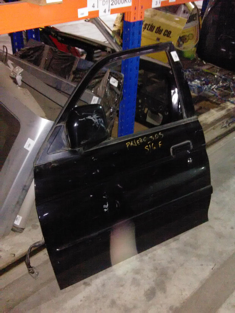 usa stanga fata goala Mitsubishi Pajero Sport, an 2001