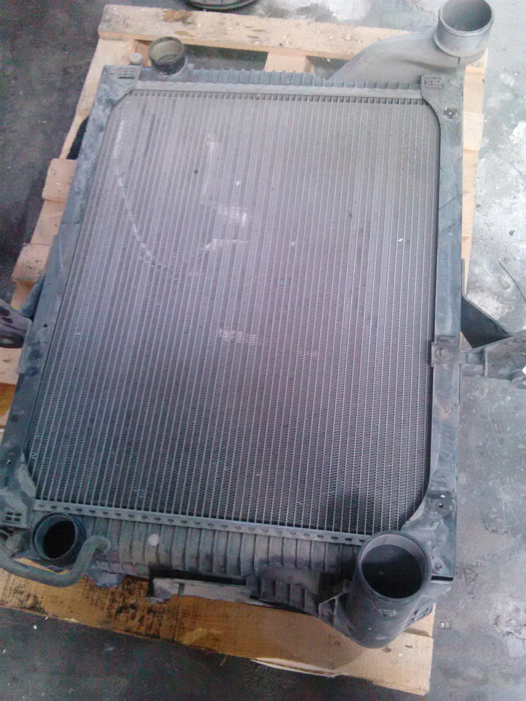 radiator intercooler Renault Midlum 240 DXI, an 2007